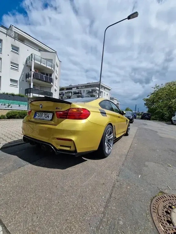 Używany BMW M4 Performance 431 KM (317 kW) 2014 Złoty Coupe