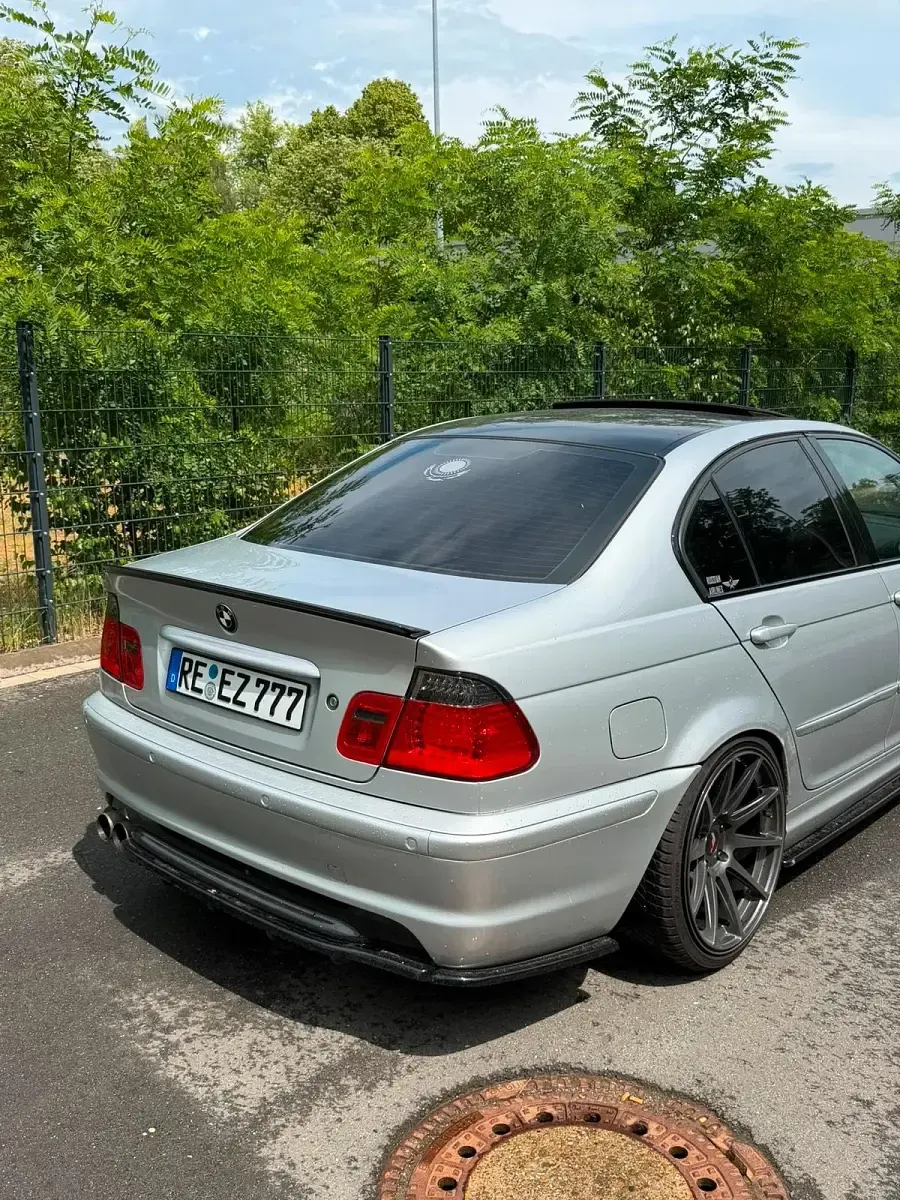 Gebraucht BMW 323 M Sport 170 PS (125 kW) 2000 Silber Limousine