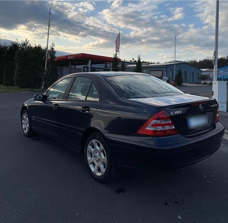 Gebraucht Mercedes C180 143 PS (105 kW) 2004 Schwarz Limousine