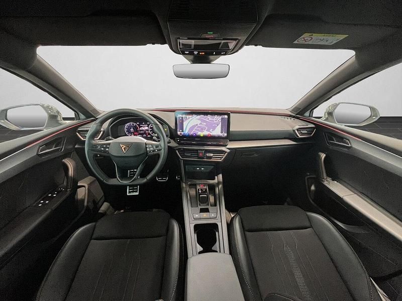 Gebraucht Cupra Leon VZ 301 PS (221 kW) 2024 "candy" weiss Limousine