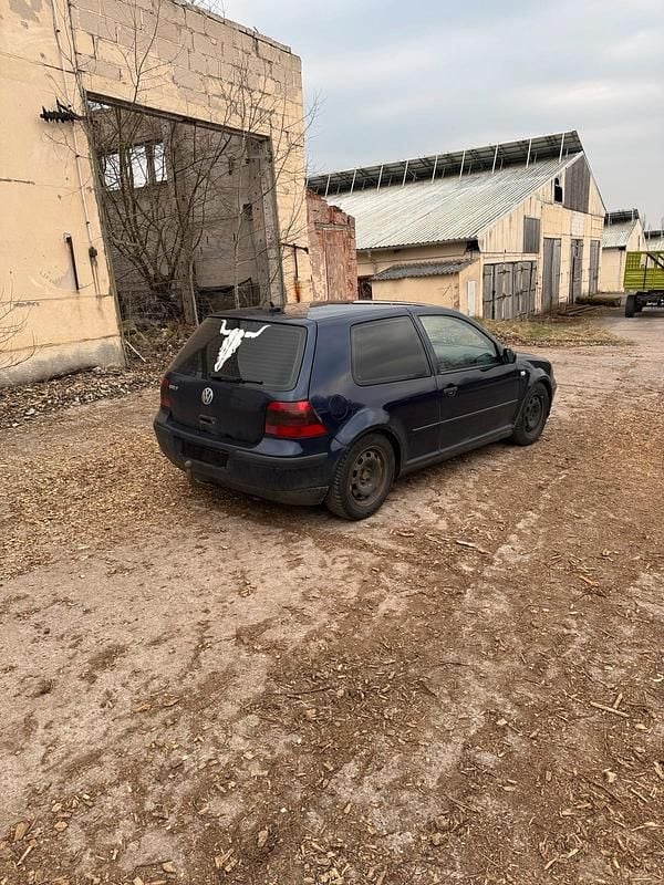 Gebraucht VW Golf IV 101 PS (74 kW) 2002 Blau Kleinwagen