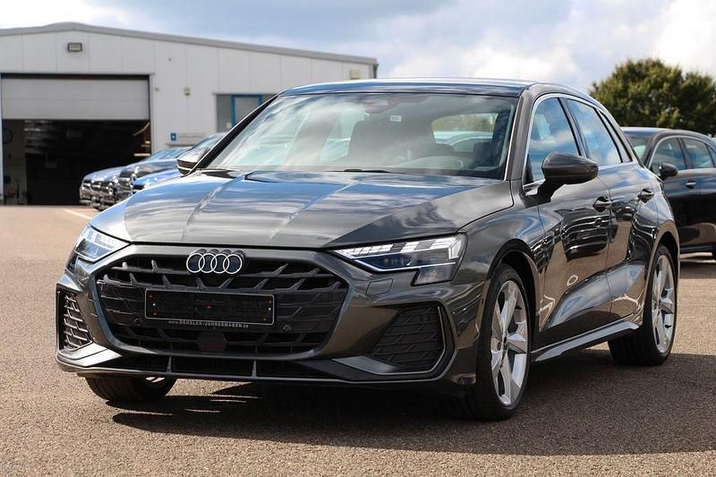 Grau Gebraucht 2024 Audi A3 S-Line Limousine | 36.890 € (Guter Preis) - Bild 1/4