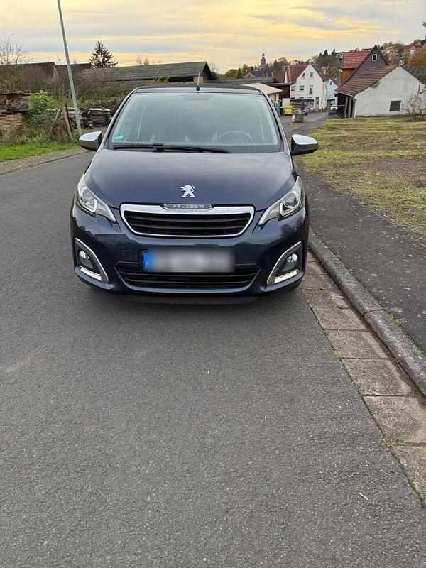 Blau Gebraucht 2018 Peugeot 108 Allure Kleinwagen | 7.650 € (Guter Preis) - Bild 1/4