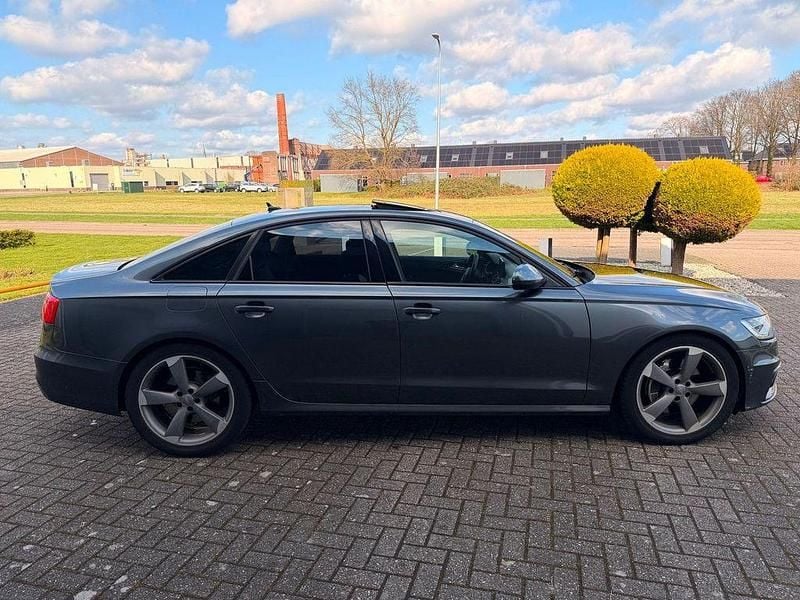 Gebraucht Audi A6 Sport 310 PS (228 kW) 2015 Grau Limousine