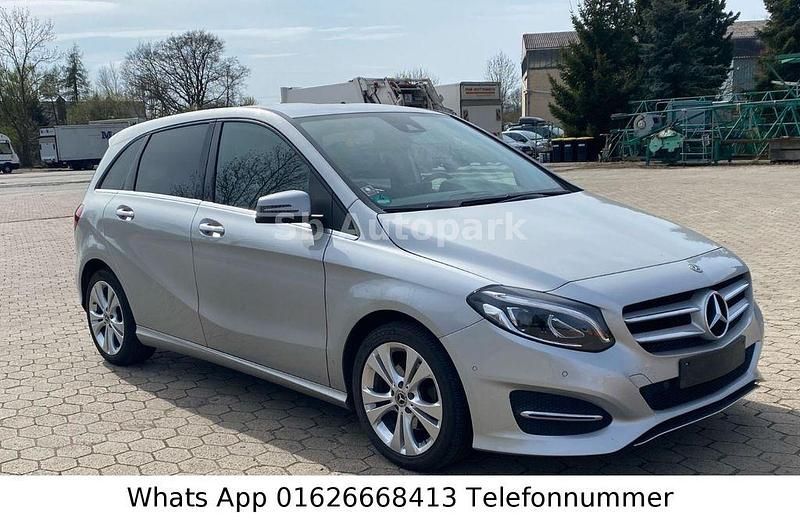 Gebraucht Mercedes B220 177 PS (130 kW) 2017 Silber Van / Kleinbus