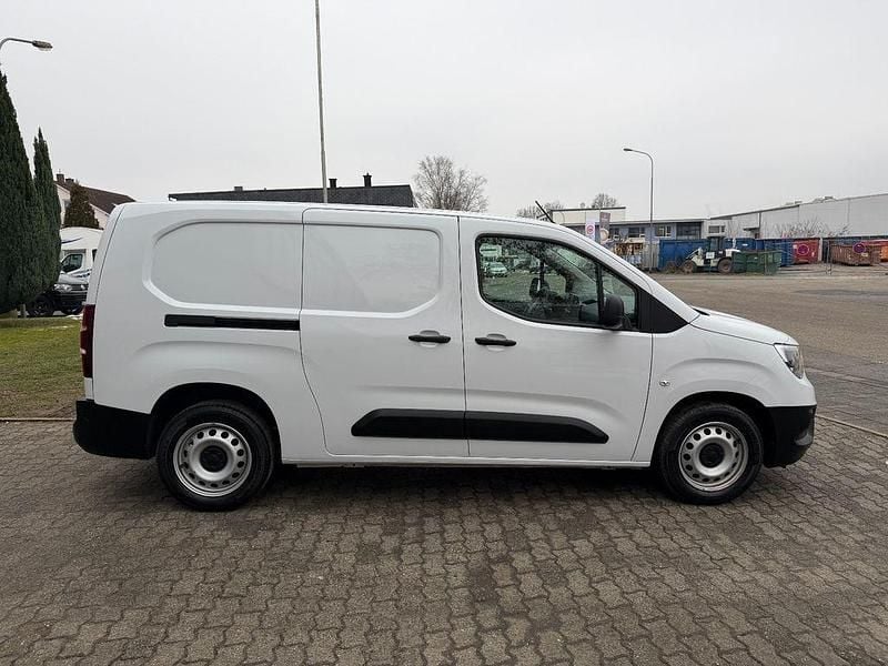 Gebraucht Opel Combo Basis 102 PS (75 kW) 2024 Weiß Kombi