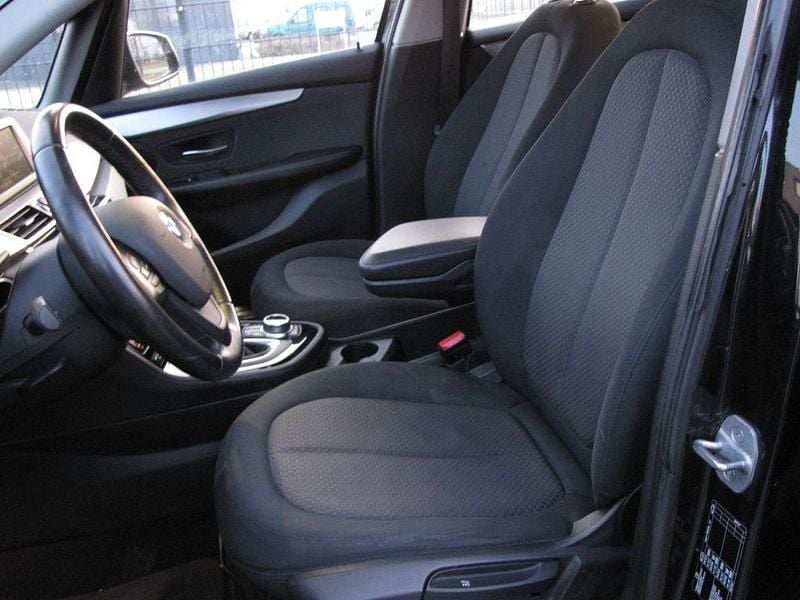 Gebraucht BMW 218 Advantage 150 PS (110 kW) 2017 Schwarz Kombi