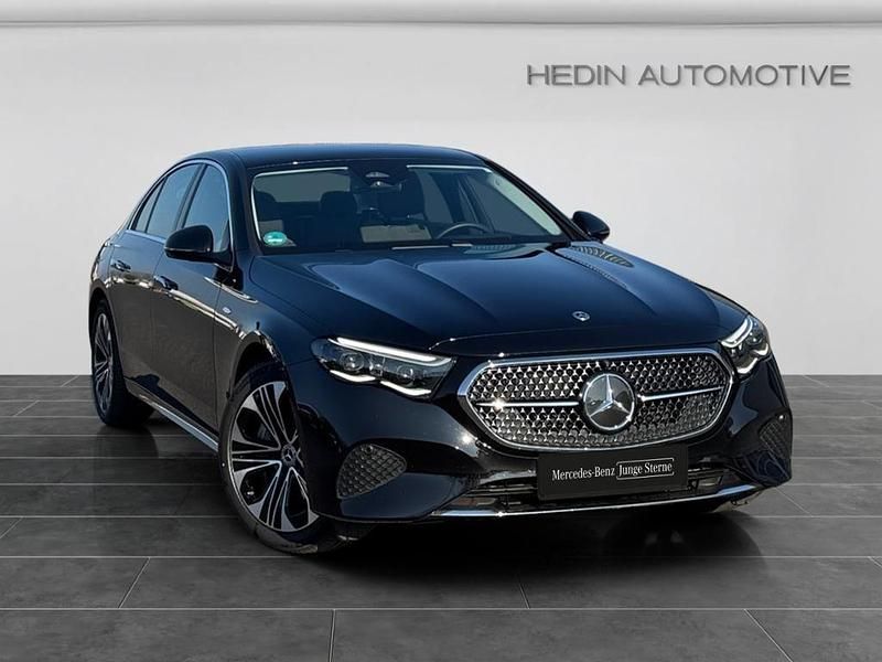 Second-hand Mercedes E400 252 CP (185 kW) 2025 Negru Berlinǎ