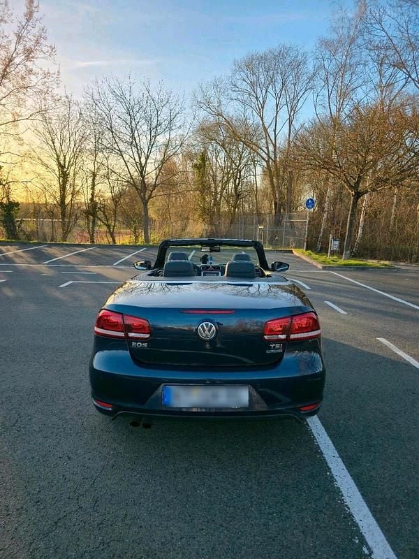 Gebraucht VW Eos 122 PS (89 kW) 2014 Blau Cabrio