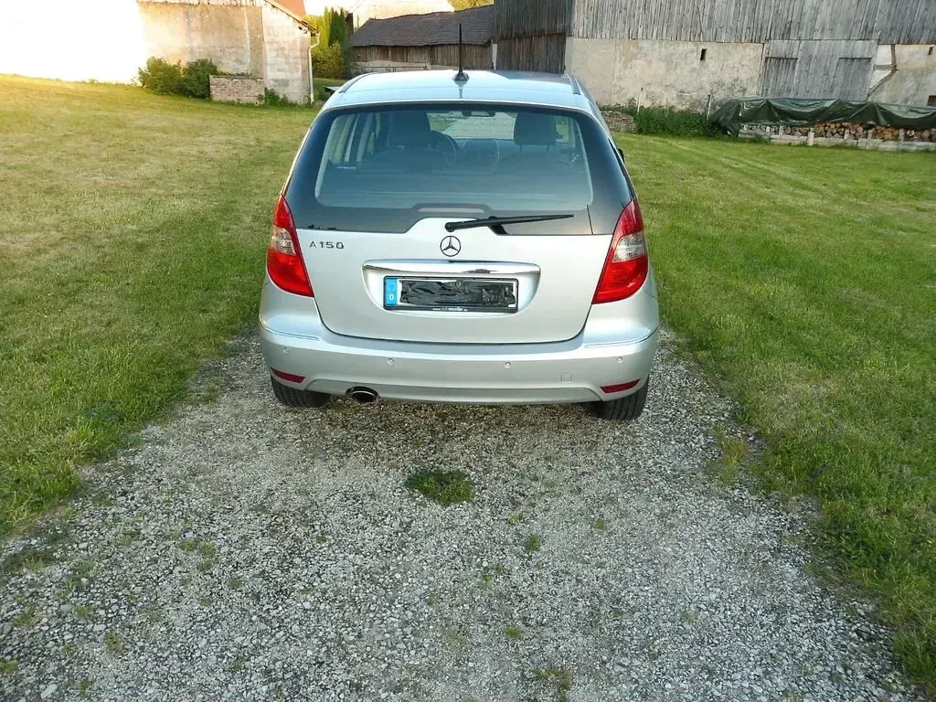 Używany Mercedes A150 Elegance 95 KM (69 kW) 2008 Srebrny Sedan/Limuzyna