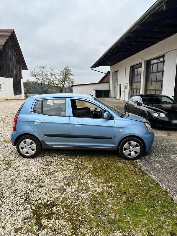 Second-hand Kia Picanto 2003 Albastru Hatchback