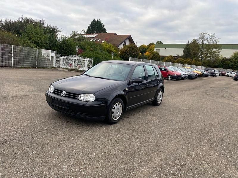 Schwarz Gebraucht 2000 VW Golf IV Limousine | 1.800 € (Guter Preis) - Bild 1/4