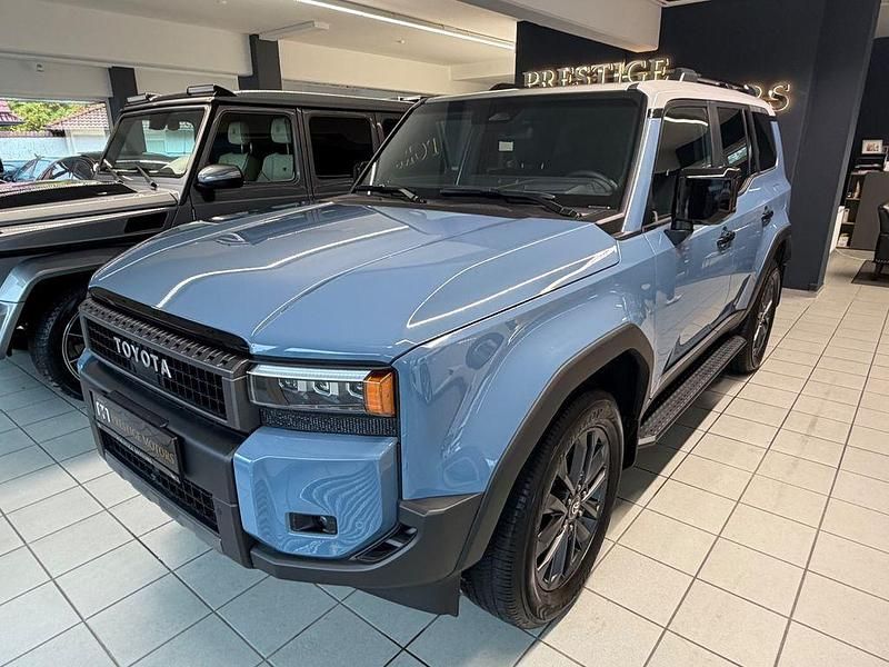 Schwarz Neu 2025 Toyota Land Cruiser Premium SUV | 112.900 € - Bild 1/4