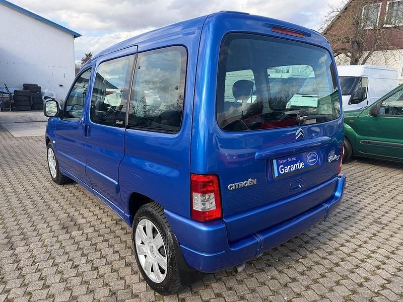 Gebraucht Citroën Berlingo 109 PS (80 kW) 2007 Blau Van / Kleinbus