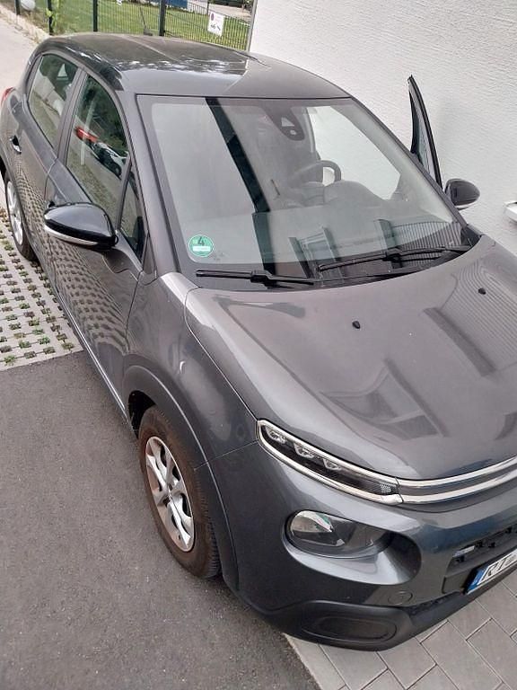Grau Gebraucht 2017 Citroën C3 PureTech Kleinwagen | 10.000 € (Etwas zu teuer) - Bild 1/4