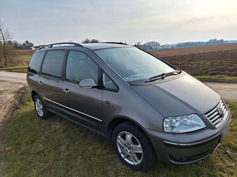 Gebraucht VW Sharan United 140 PS (102 kW) 2009 Grau Van / Kleinbus