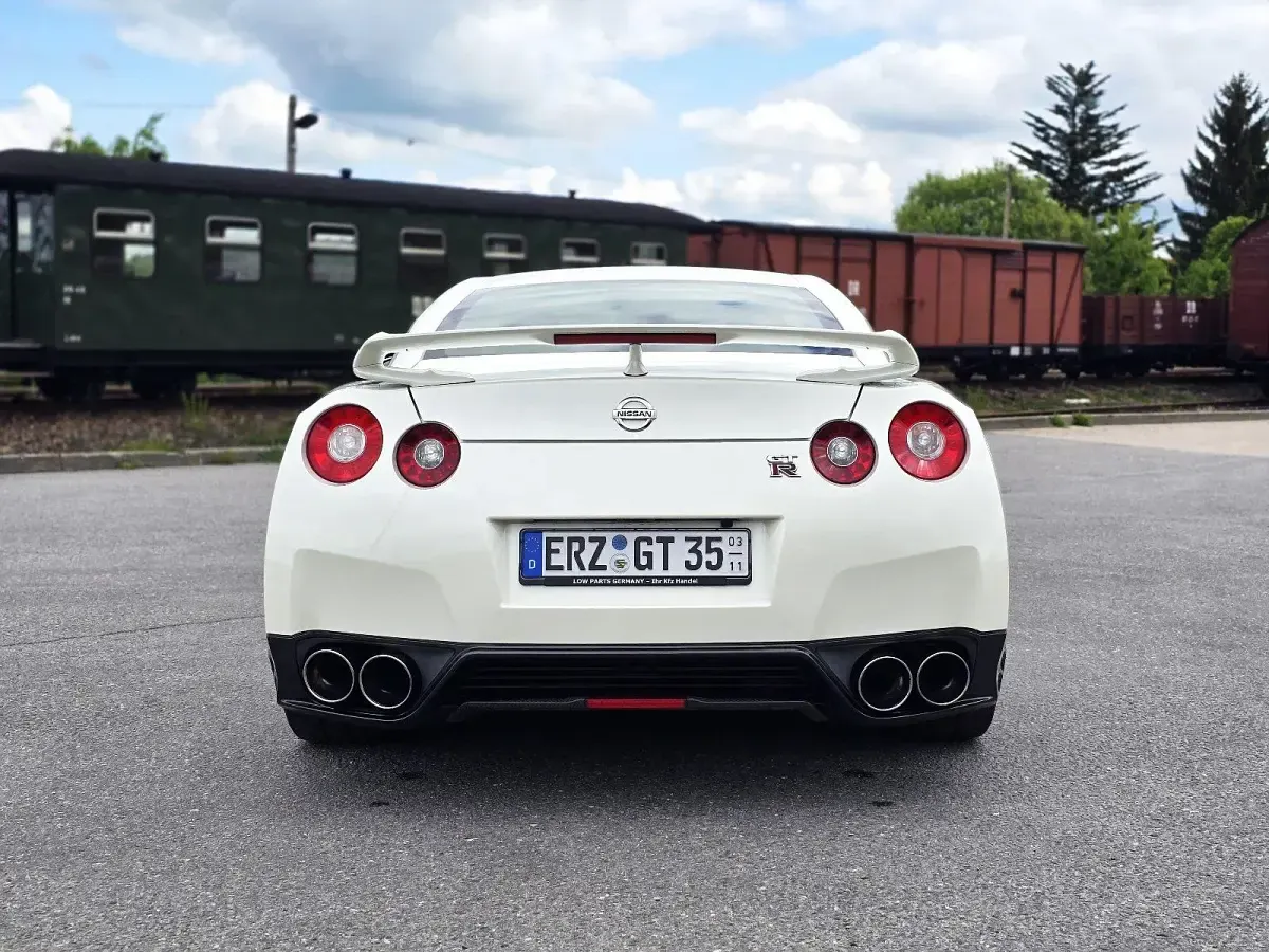 Gebraucht Nissan GT-R GT 530 PS (389 kW) 2012 Weiß Coupé