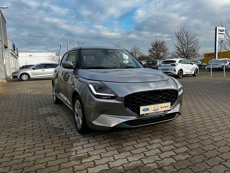 Gebraucht Suzuki Swift Comfort 83 PS (61 kW) 2025 Silber Limousine