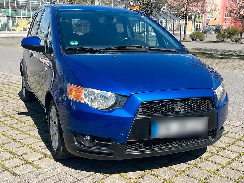 Gebraucht Mitsubishi Colt 95 PS (69 kW) 2009 Blau Kleinwagen