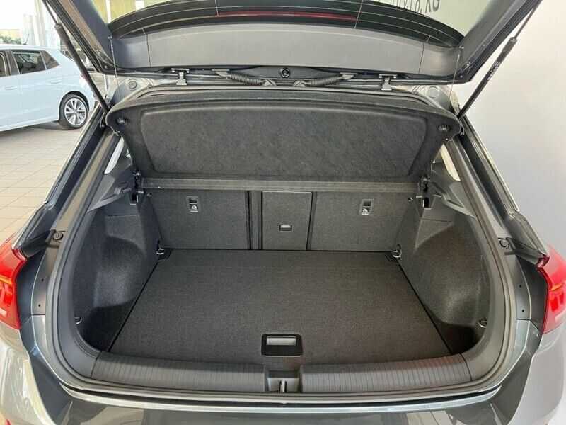 Gebraucht VW T-Roc Move 110 PS (80 kW) 2023 Indiumgrau (metallic) SUV