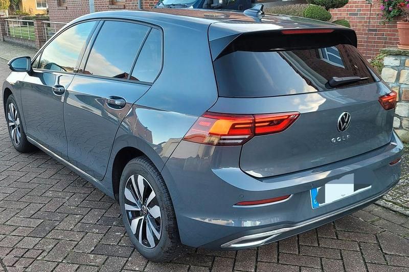 Gebraucht VW Golf VIII Move 131 PS (96 kW) 2024 Grau Limousine