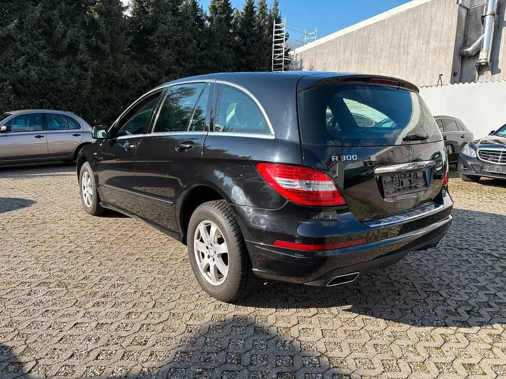 Gebraucht Mercedes R300 190 PS (139 kW) 2011 Schwarz Kombi