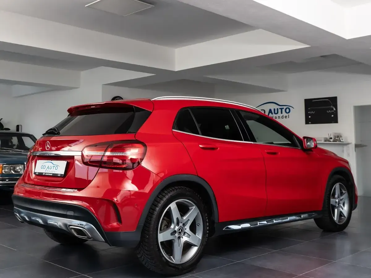 Gebraucht Mercedes GLA250 AMG 211 PS (155 kW) 2018 Rot SUV
