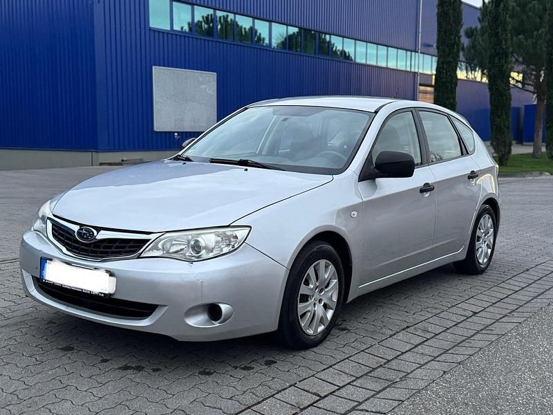 Silber Gebraucht 2010 Subaru Impreza Limousine | 4.950 € (Guter Preis) - Bild 1/4