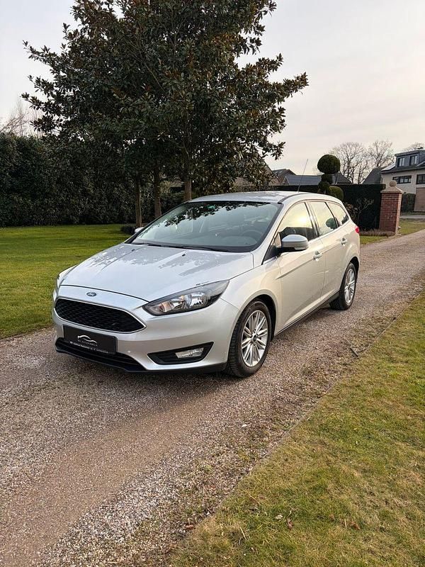 Gebraucht Ford Focus Cool & Connect 125 PS (91 kW) 2017 Silber Kombi