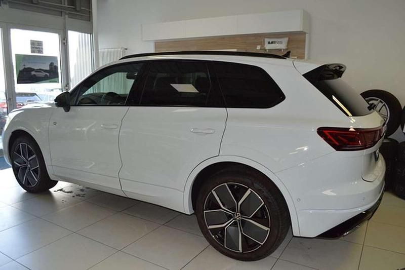 Gebraucht VW Touareg Style 286 PS (210 kW) 2024 Pure white SUV