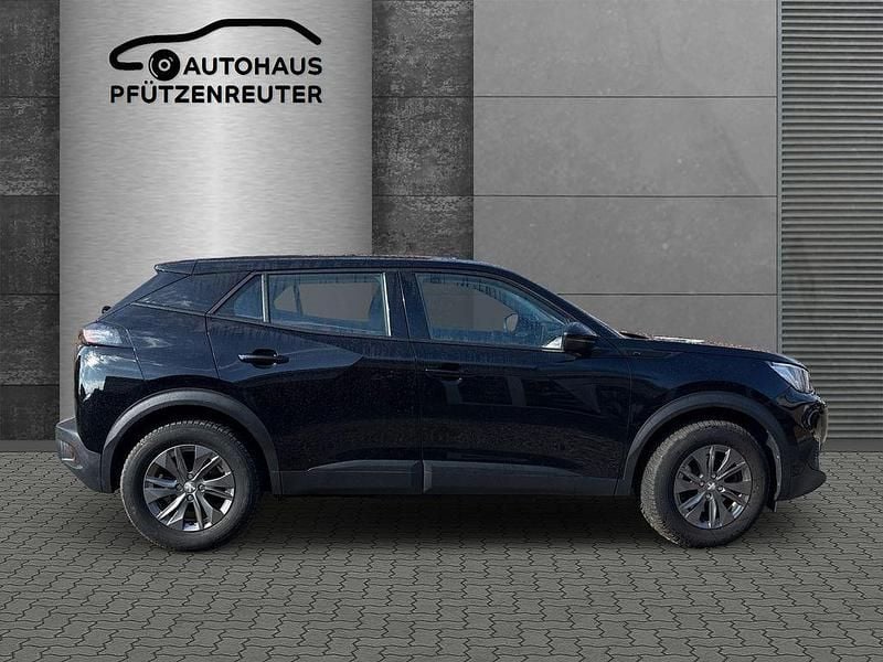 Gebraucht Peugeot e-2008 Active 100 kW (136 PS) 2021 SUV