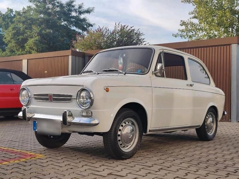 Weiß Gebraucht 1969 Fiat 850 Limousine | 12.900 € - Bild 1/4