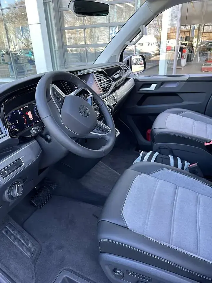Gebraucht VW Multivan Generation Six 204 PS (150 kW) 2023 Van / Kleinbus