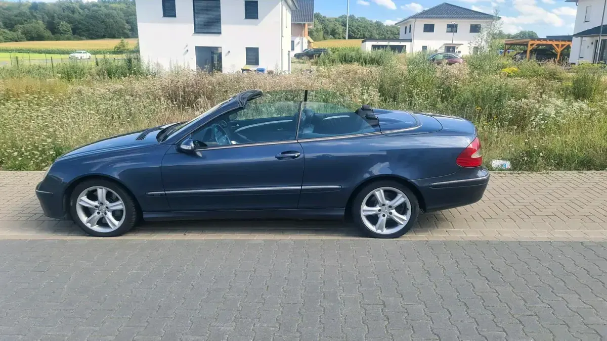 Gebraucht Mercedes CLK320 Edition 220 PS (161 kW) 2007 Grau Cabrio