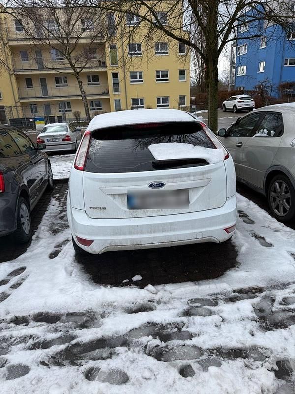 Gebraucht Ford Focus Titanium 105 PS (77 kW) 2011 Silber Kombi