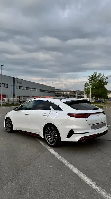 Gebraucht Kia ProCeed GT GT 204 PS (150 kW) 2022 Weiß Kleinwagen