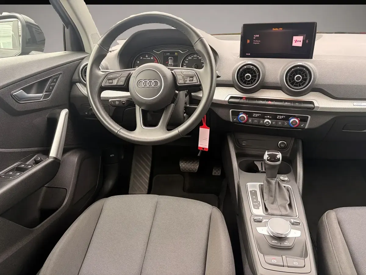 Gebraucht Audi Q2 Advanced 150 PS (110 kW) 2023 Schwarz SUV