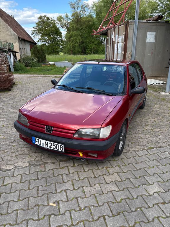 Rot Gebraucht 1994 Peugeot 306 Limousine | 980 € - Bild 1/4