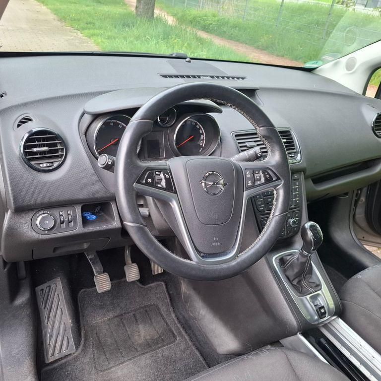Gebraucht Opel Meriva Edition 120 PS (88 kW) 2014 Van / Kleinbus