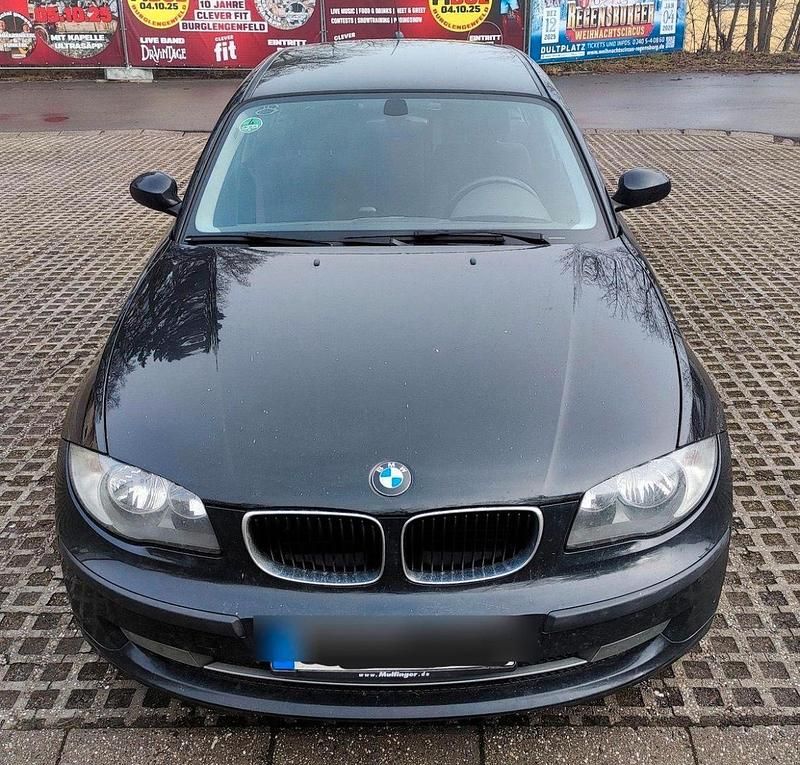 Gebraucht BMW 116 122 PS (89 kW) 2009 Schwarz Kleinwagen