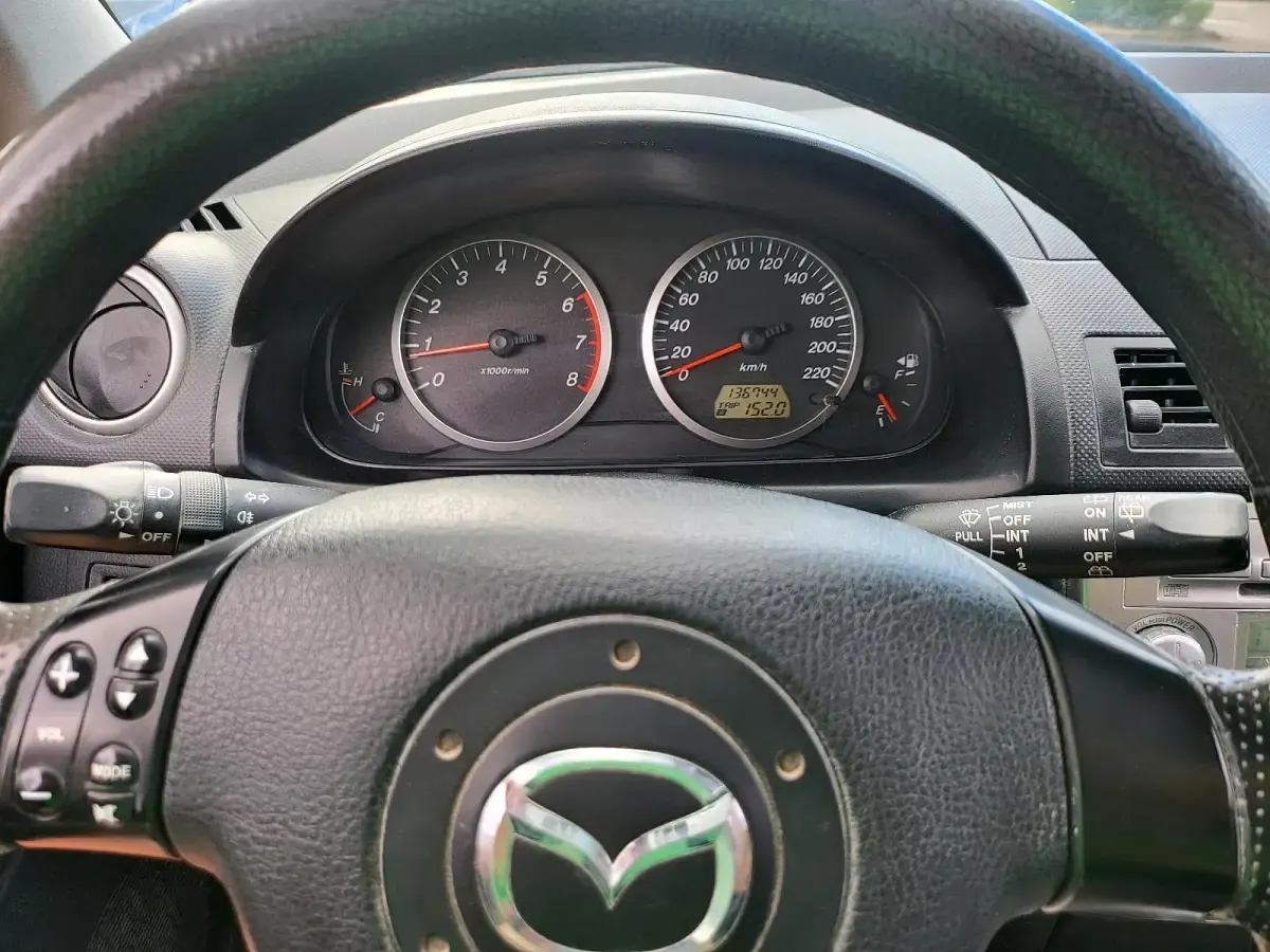 Gebraucht Mazda 2 80 PS (58 kW) 2007 Silber Kleinwagen