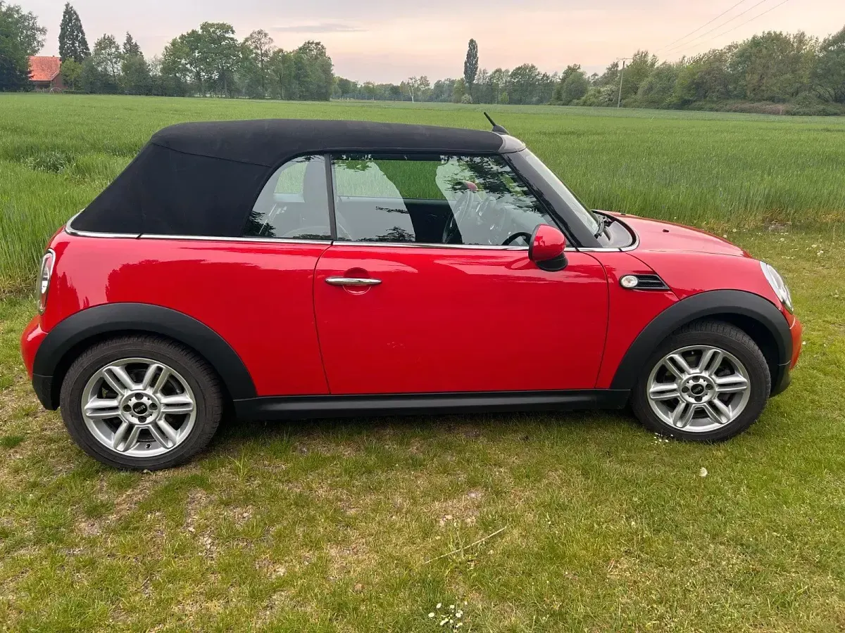 Used Mini Cooper Cabriolet 122 HP (89 kW) 2012 Red Cabriolet