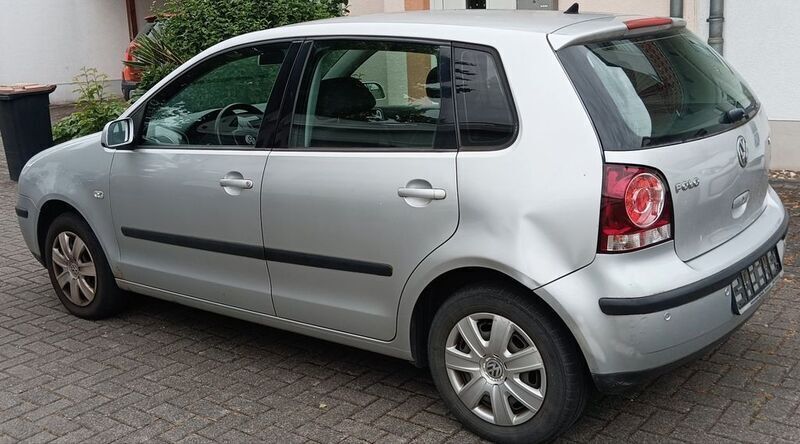 Silber Gebraucht 2002 VW Polo Basis Limousine | 600 € (Guter Preis) - Bild 1/4