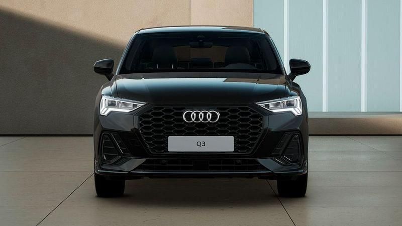Gebraucht Audi Q3 Sportback S-Line 150 PS (110 kW) 2025 Mythosschwarz metallic SUV