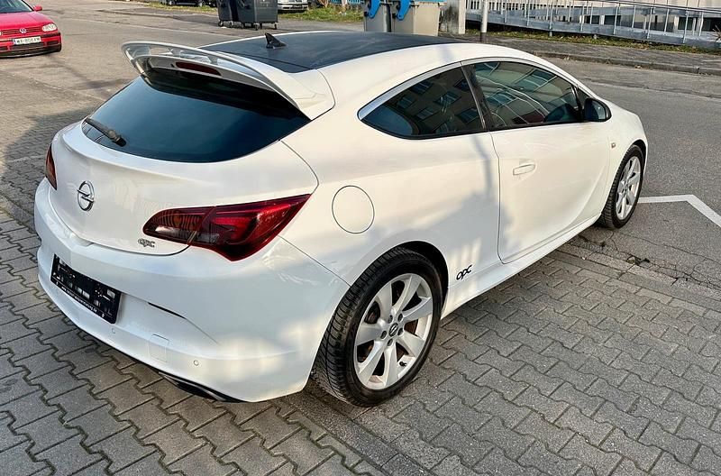Gebraucht Opel Astra GTC OPC 280 PS (205 kW) 2013 Weiß Coupé