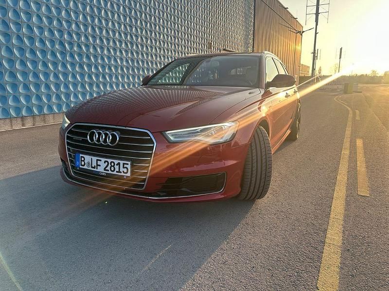 Gebraucht Audi A6 Ambiente 272 PS (200 kW) 2015 Rot Limousine