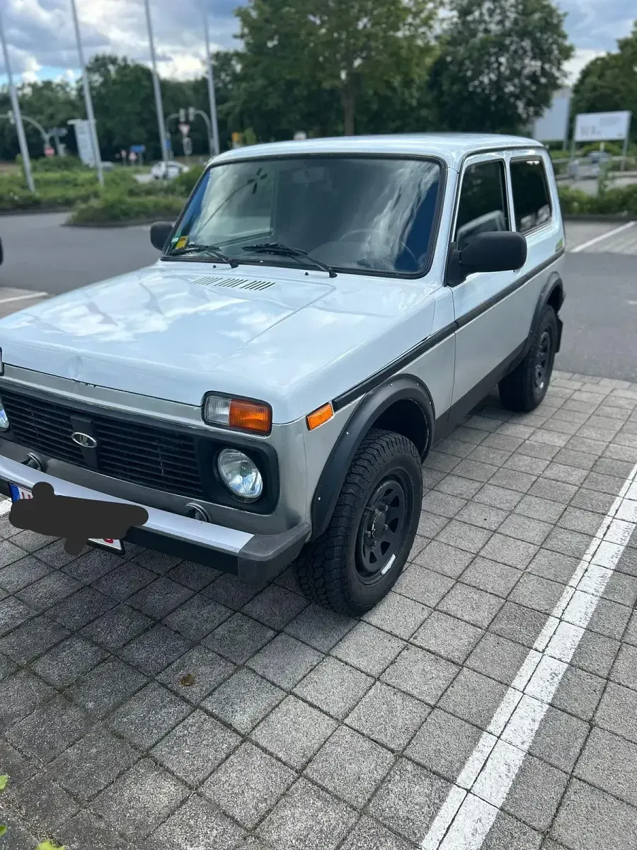 Gebraucht Lada niva 83 PS (61 kW) 2010 Weiß SUV