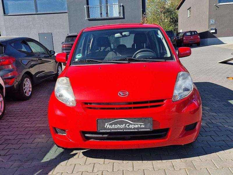 Gebraucht Daihatsu Sirion 69 PS (50 kW) 2008 Rot Kleinwagen