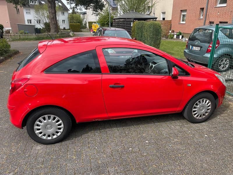 Second-hand Opel Corsa 55 CP (40 kW) 2009 Roșu Hatchback
