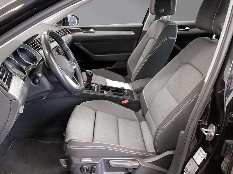Gebraucht VW Passat Business 150 PS (110 kW) 2024 Kombi